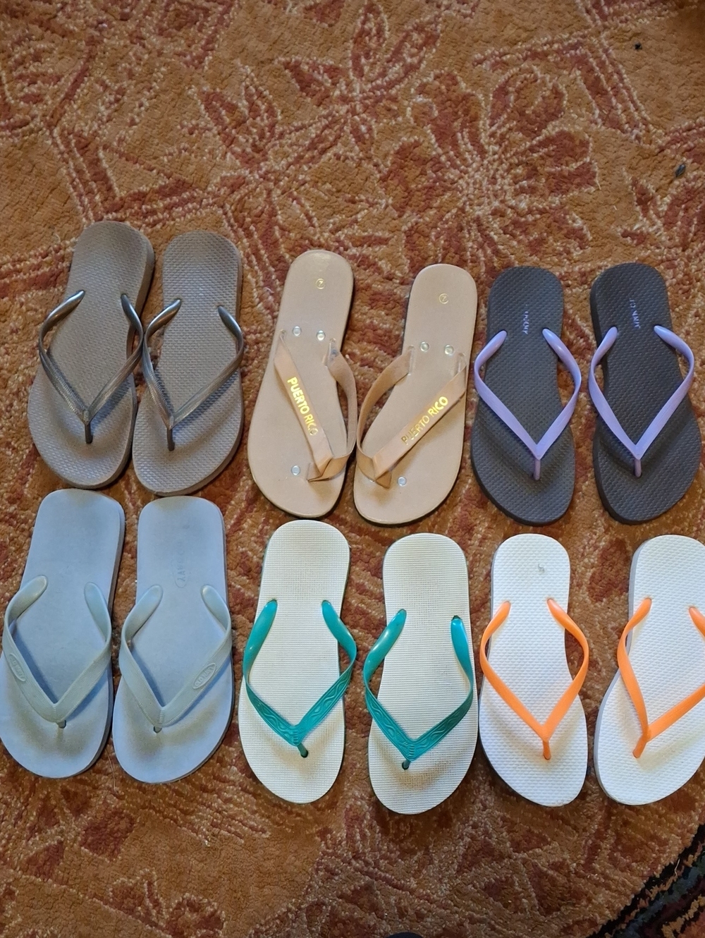 Lot of 6 Women’s Flip Flop Sandals in Brown, Tan, Gray, Green & Orange (Lot1)